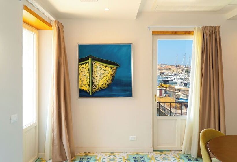 مسافرخانه Fortaleza Charme House