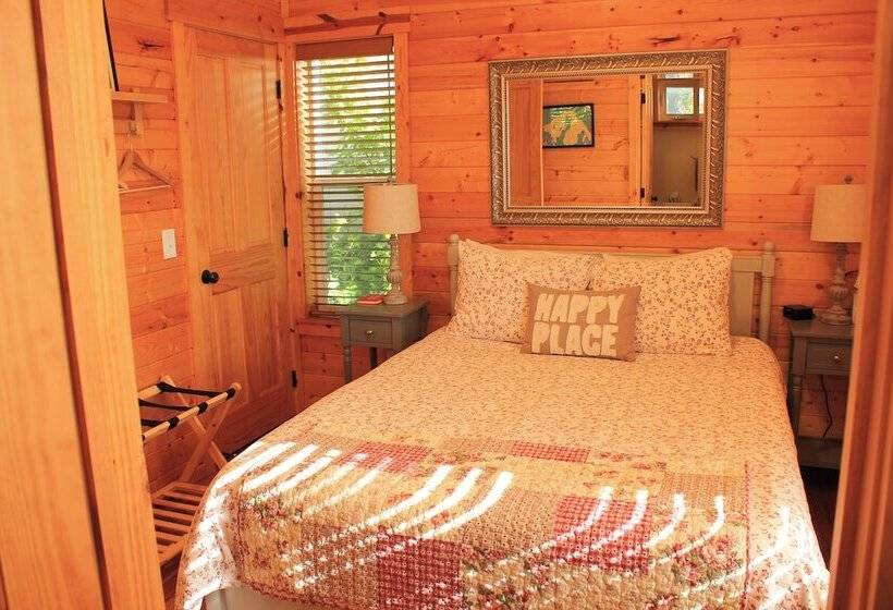 Хостел Pebble Cove Farm