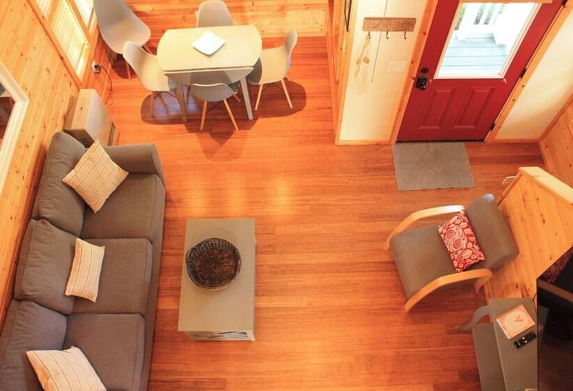 Хостел Pebble Cove Farm