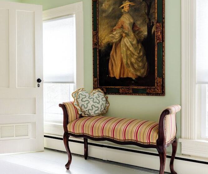 פונדק Silas House