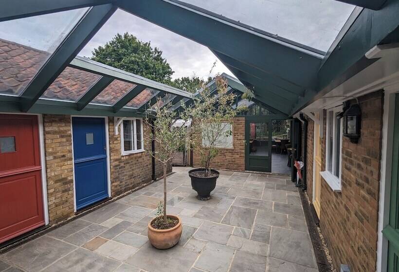 簡易ホテル The Prince Of Wales