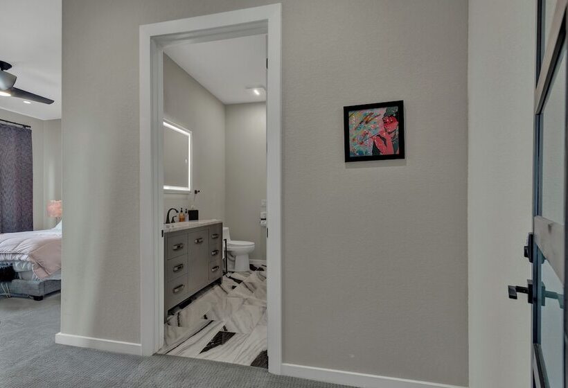 The Bentley Hotel   Audrey Hepburn Suite   Pool View