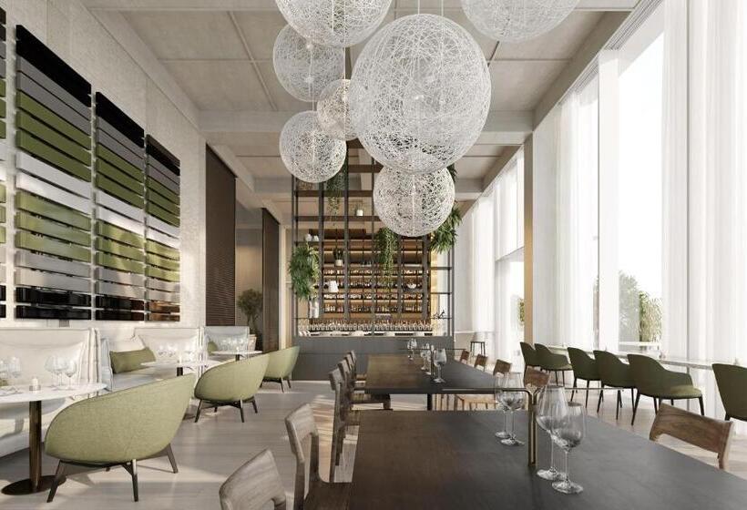 هتل Adelaide Marriott