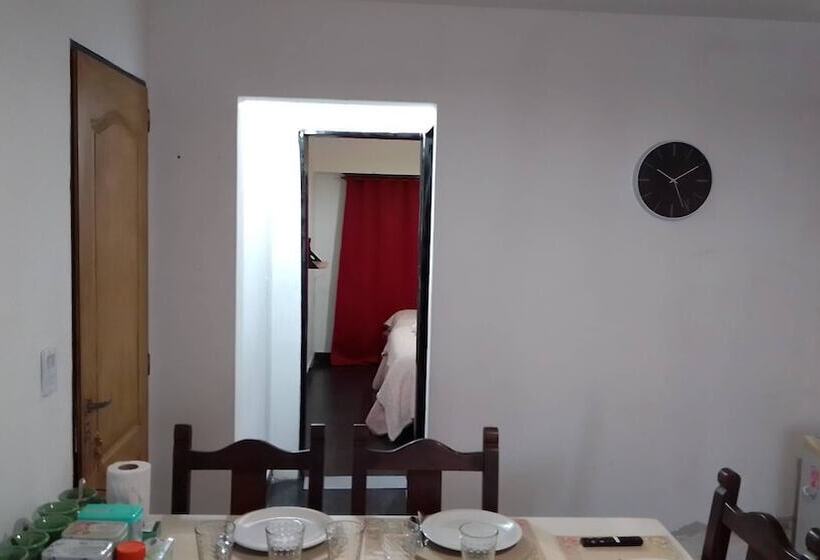 هتل Alojamiento Ezeiza 4