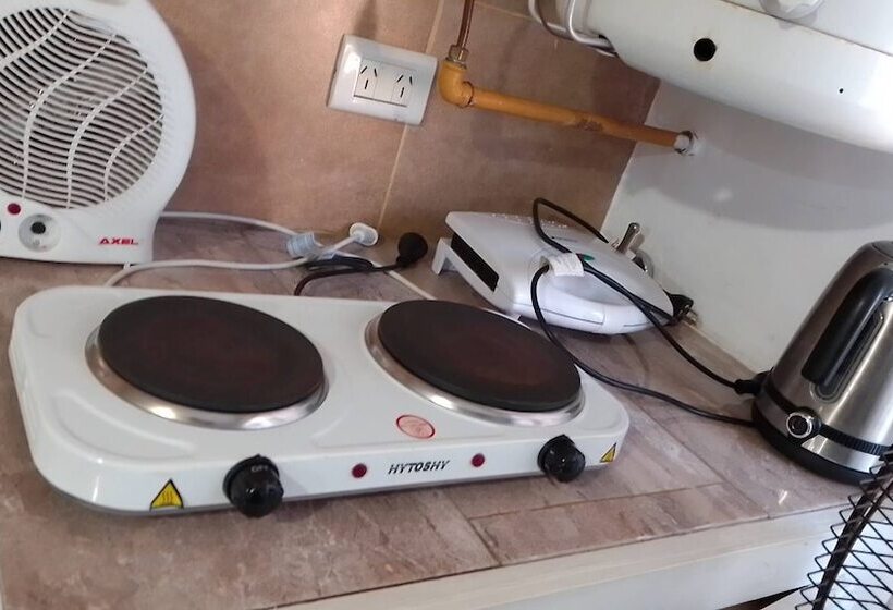 هتل Alojamiento Ezeiza 4