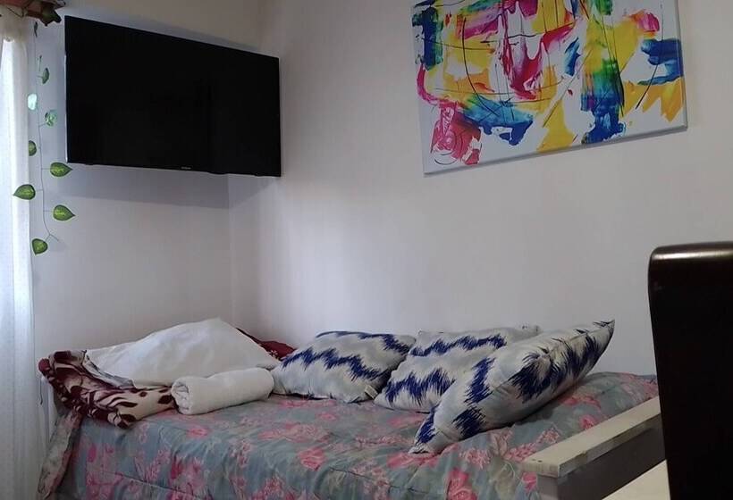 هتل Alojamiento Ezeiza 4