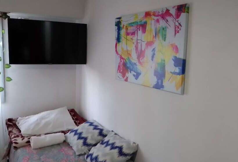 هتل Alojamiento Ezeiza 4