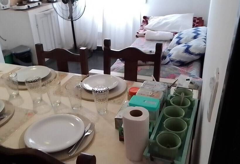 هتل Alojamiento Ezeiza 4