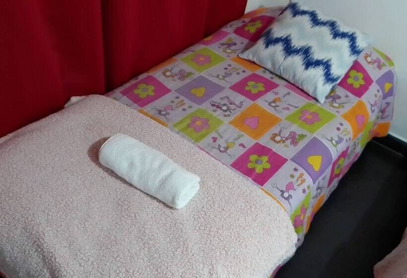 هتل Alojamiento Ezeiza 4