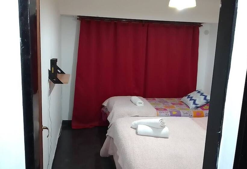 هتل Alojamiento Ezeiza 4