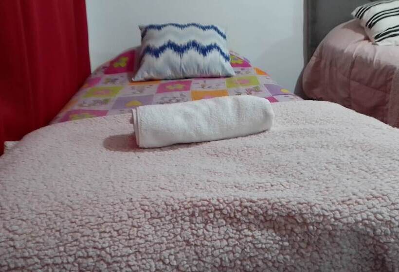 هتل Alojamiento Ezeiza 4