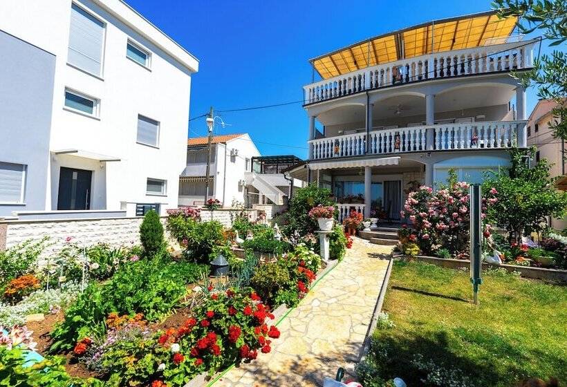 酒店 Beach House Apartments Vodice