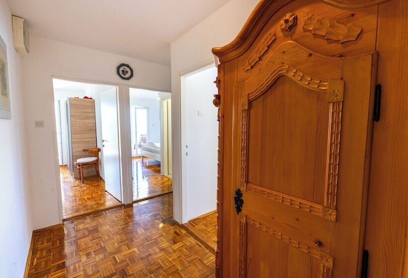 酒店 Beach House Apartments Vodice