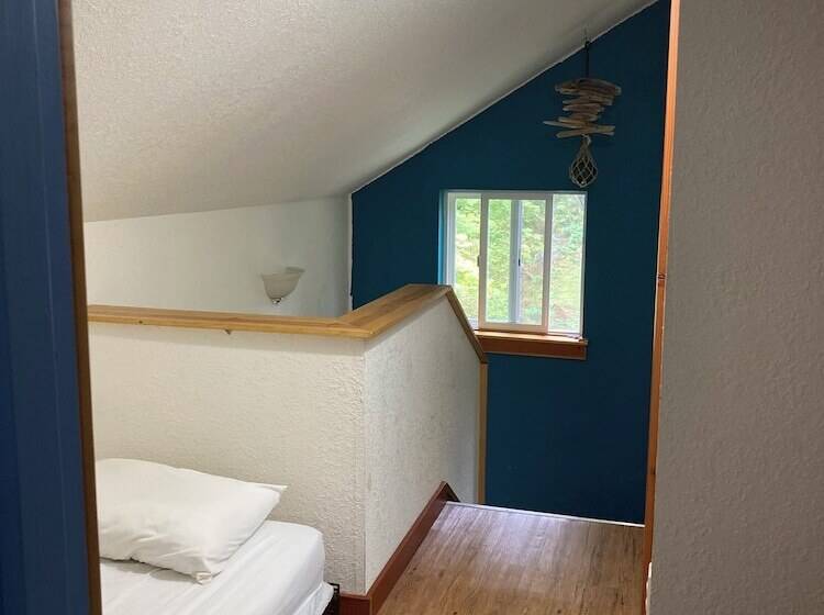 فندق Beachroadhouse