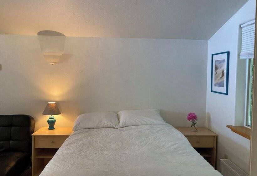 فندق Beachroadhouse