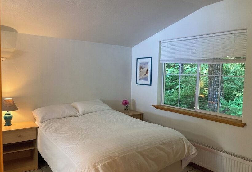 فندق Beachroadhouse