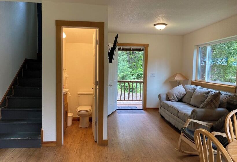 فندق Beachroadhouse