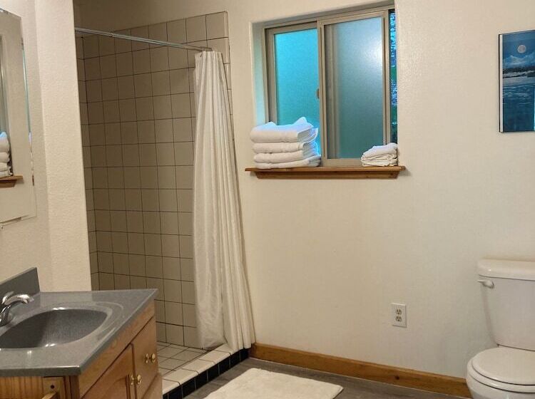 فندق Beachroadhouse