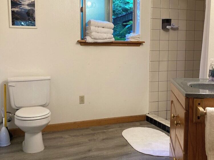 فندق Beachroadhouse