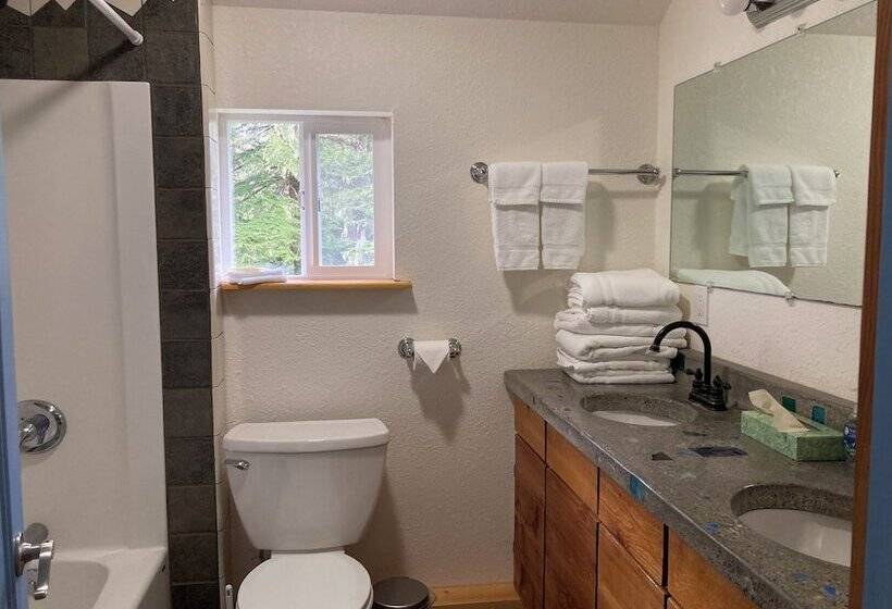 فندق Beachroadhouse