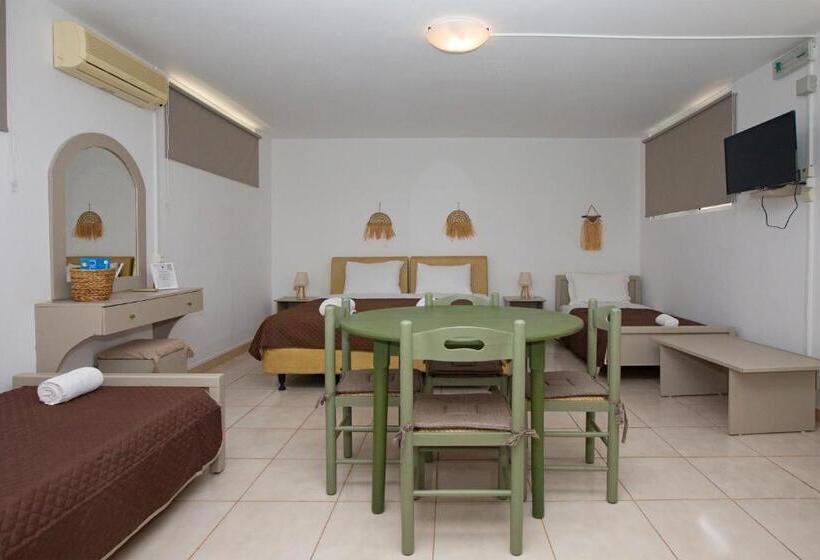 בית מלון כפרי Blue Marine Village