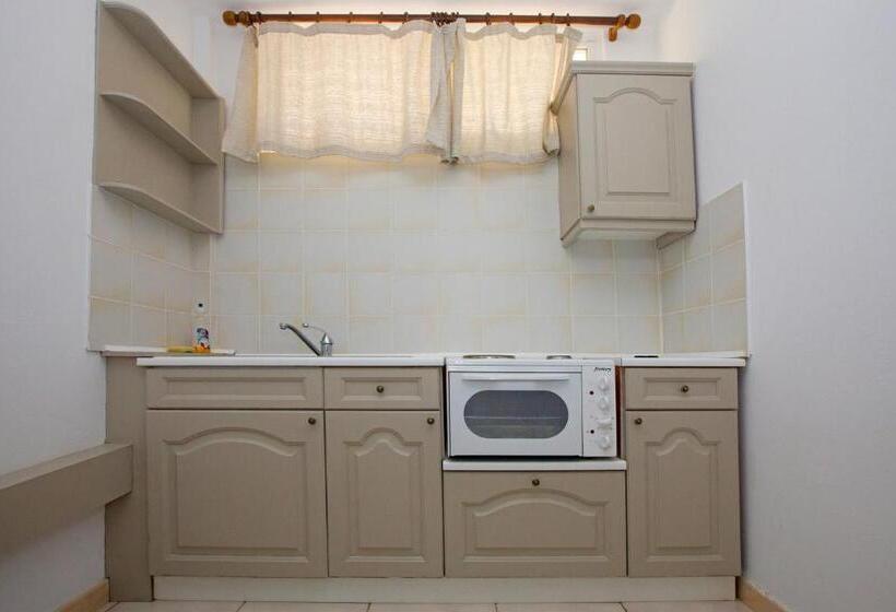 בית מלון כפרי Blue Marine Village