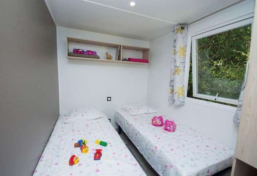 ホテル Camping Le Luberon