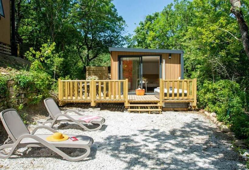 ホテル Camping Le Luberon