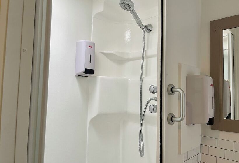 فندق Celtic Lodges