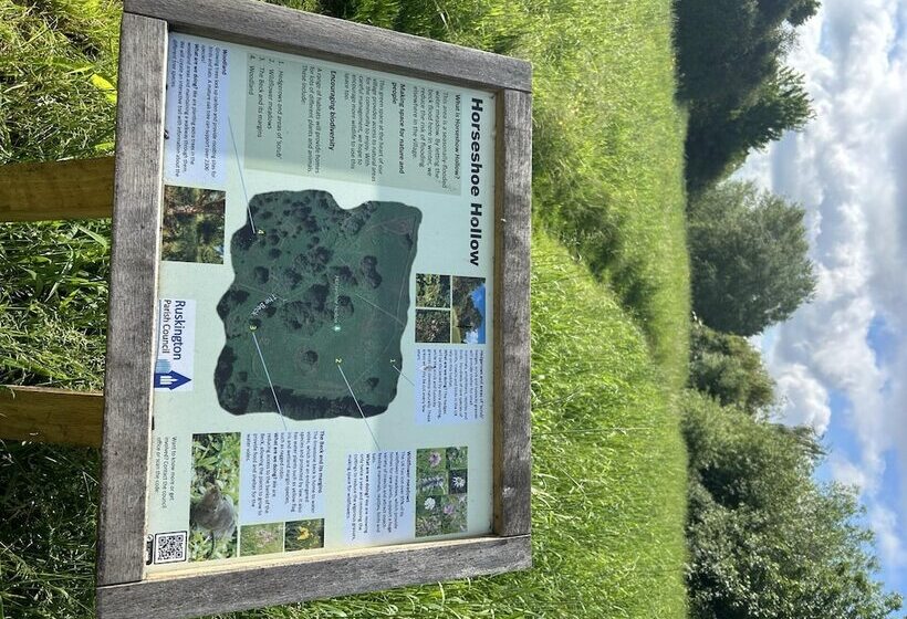 Отель Cosy And Secluded Brook Side Lodge