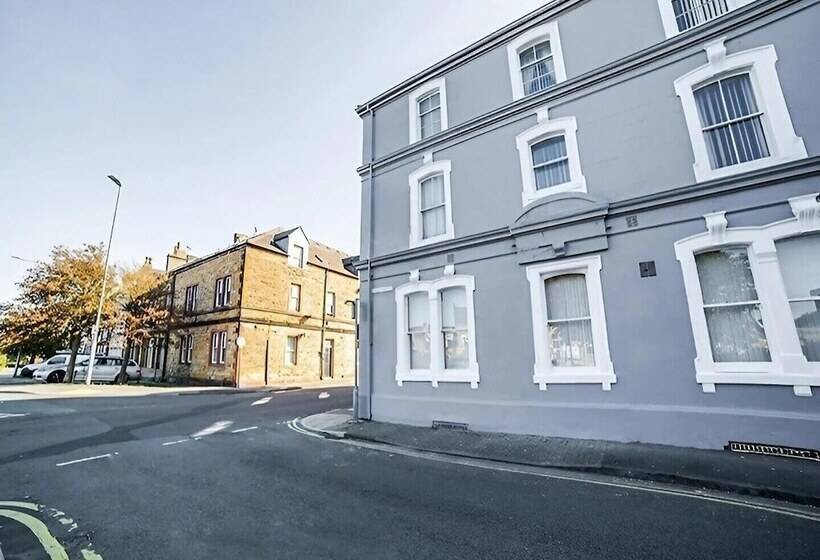 ホテル Cumberland