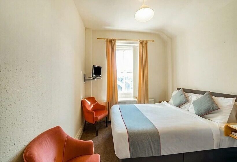 ホテル Cumberland