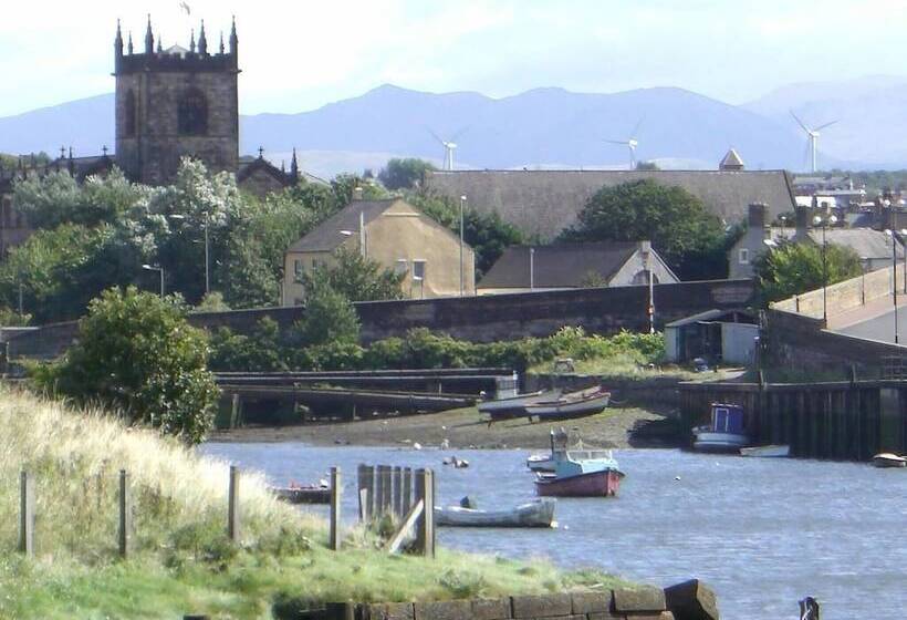 ホテル Cumberland