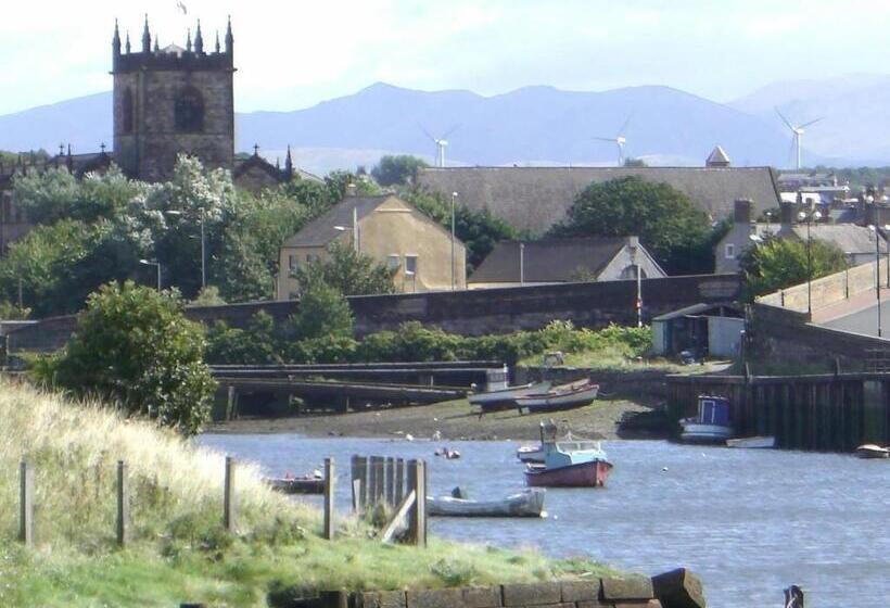 ホテル Cumberland