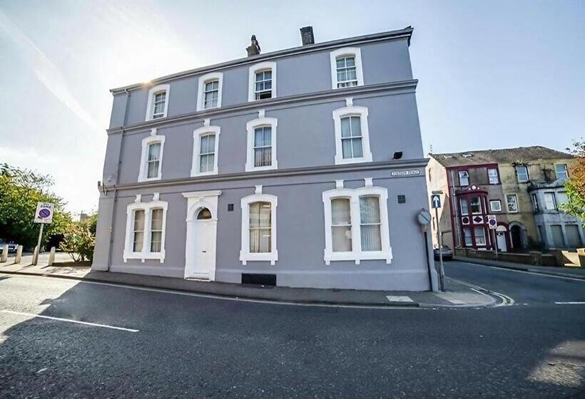 ホテル Cumberland