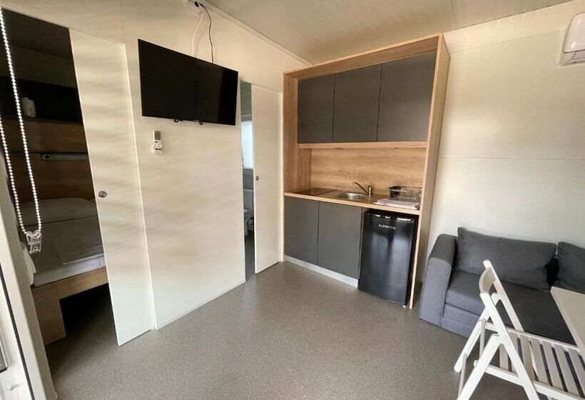 酒店 Mobile Home Mia