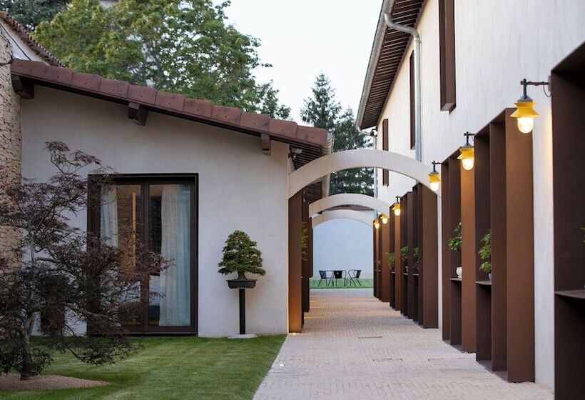 Отель Domaine Les Lanternes