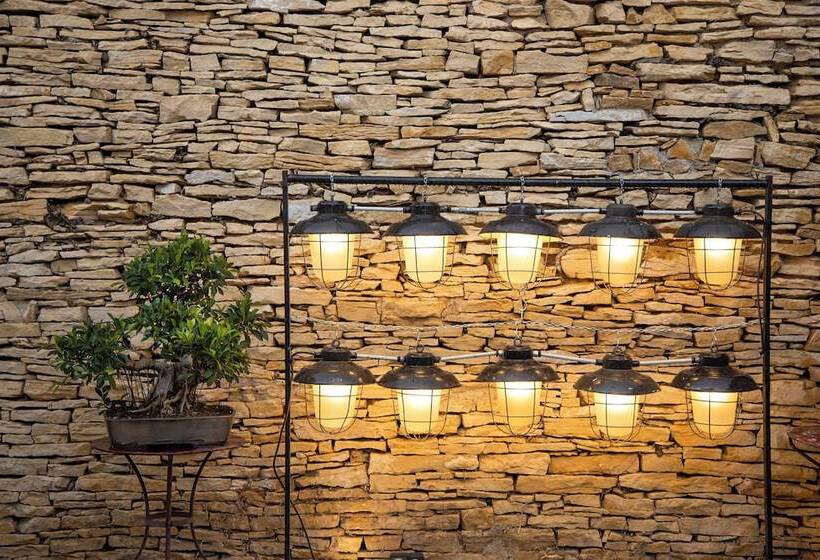 Отель Domaine Les Lanternes