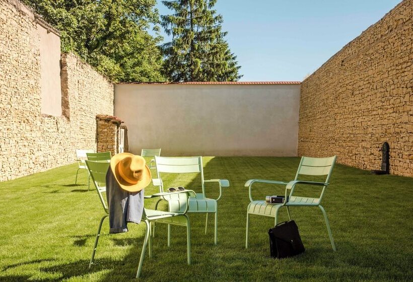 Отель Domaine Les Lanternes