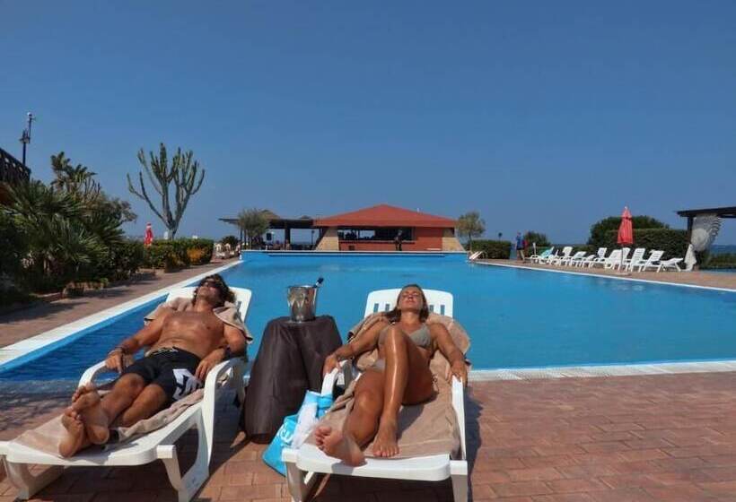 ホテル Amareclub Casarossa