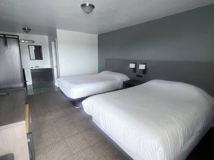 בית מלון כפרי Garden Inn And Suites