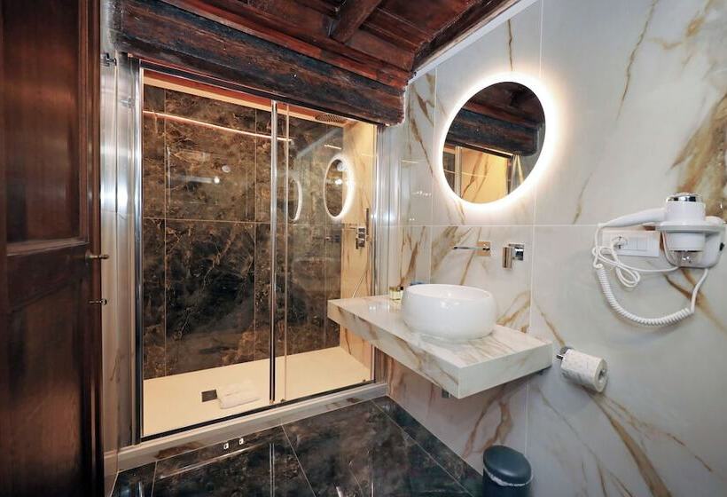 בית מלון כפרי Golden Pantheon Rooms