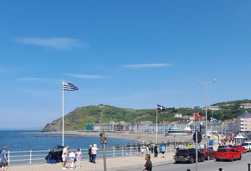 בית מלון כפרי Harley S