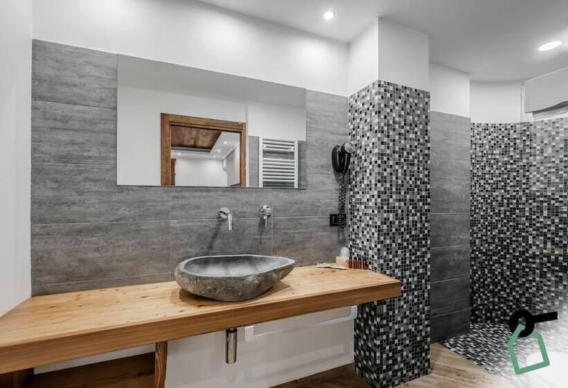 فندق Hotiday Room Collection   Sauze Assietta