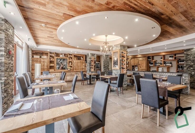 فندق Hotiday Room Collection   Sauze Assietta