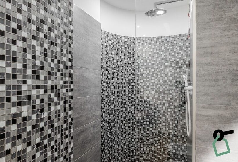 فندق Hotiday Room Collection   Sauze Assietta