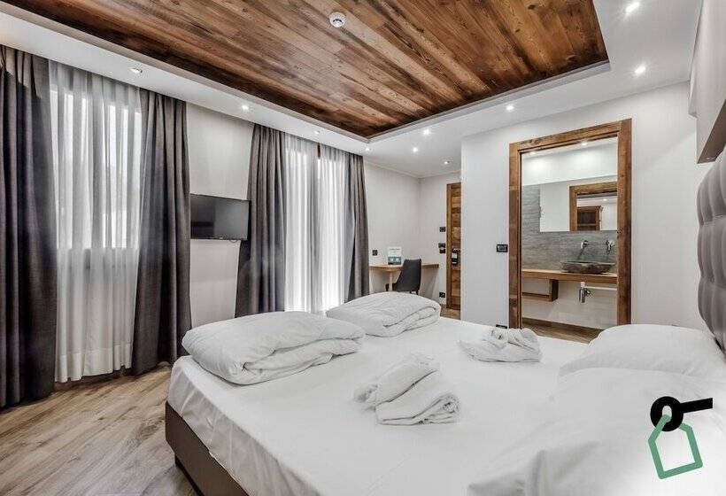 فندق Hotiday Room Collection   Sauze Assietta