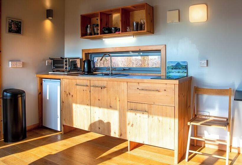 Отель Lazybed Accommodation