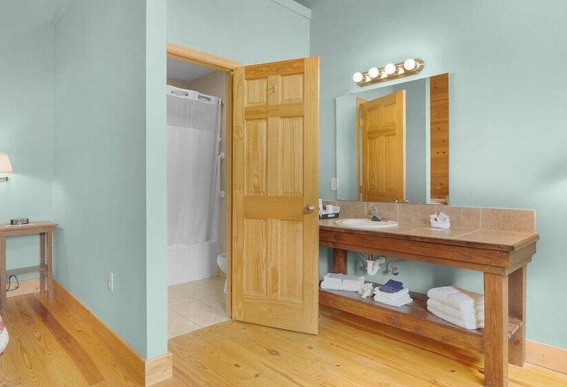 فندق Lodge At Tellico