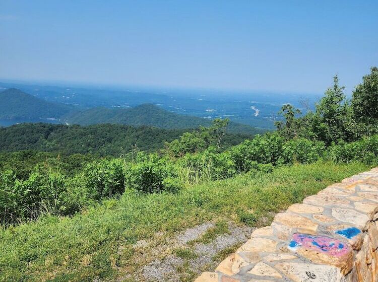 فندق Lodge At Tellico